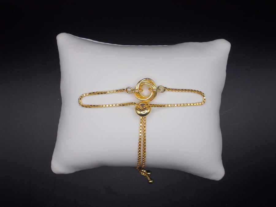 Mobius knot slider bracelet