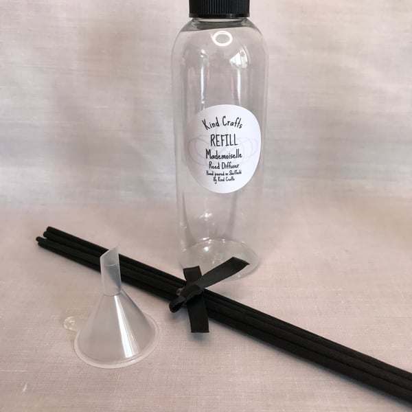 Reed diffuser refill 100ml with 6 reed sticks and a mini funnel, lots of scents.