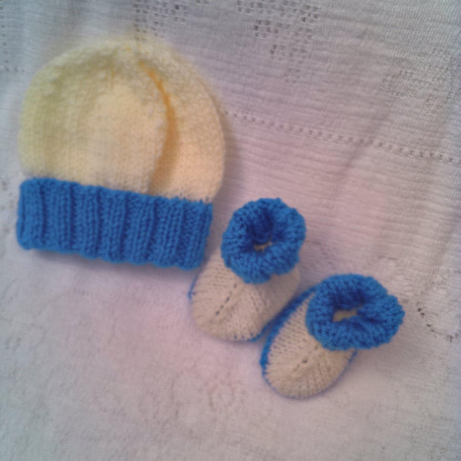 Baby's Blue and White Beanie Hat and Booties, Baby Shower Gift, Custom Make