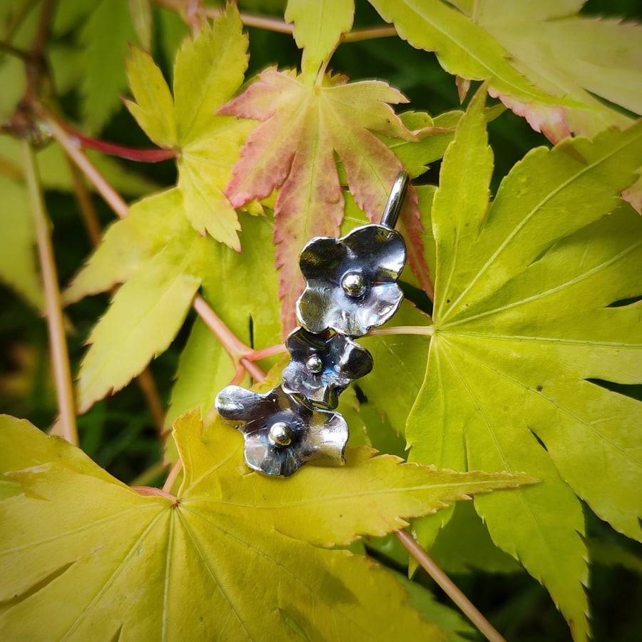 Floral silver pendant