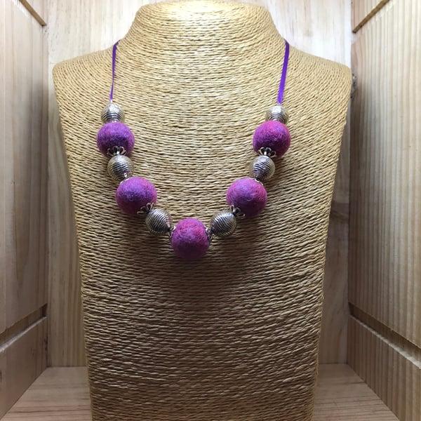 Pink Felt Necklace. (277)