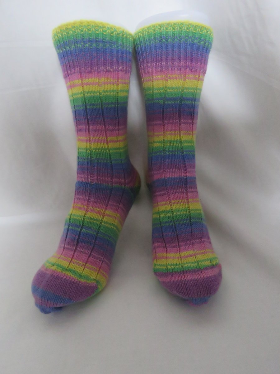 Hand-cranked Knitted Ribbed Wool Socks Size 6 to 7