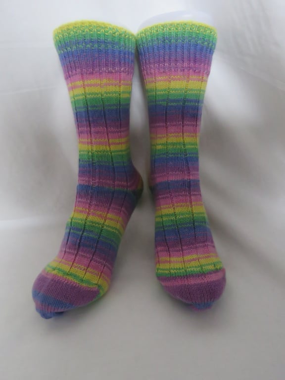Hand-cranked Knitted Ribbed Wool Socks Size 6 to 7