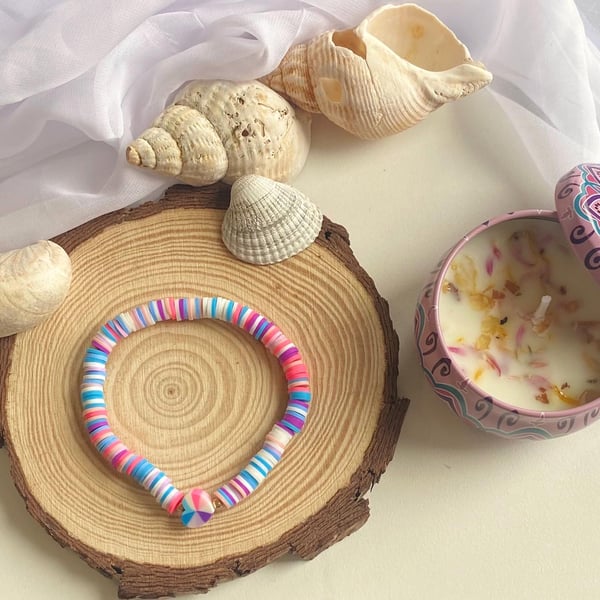 Sweetheart clay bracelet