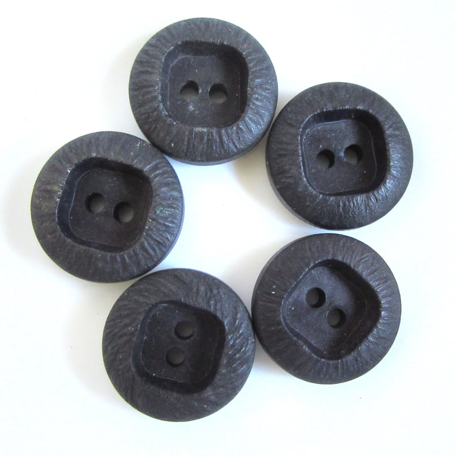 5 Chunky Buttons