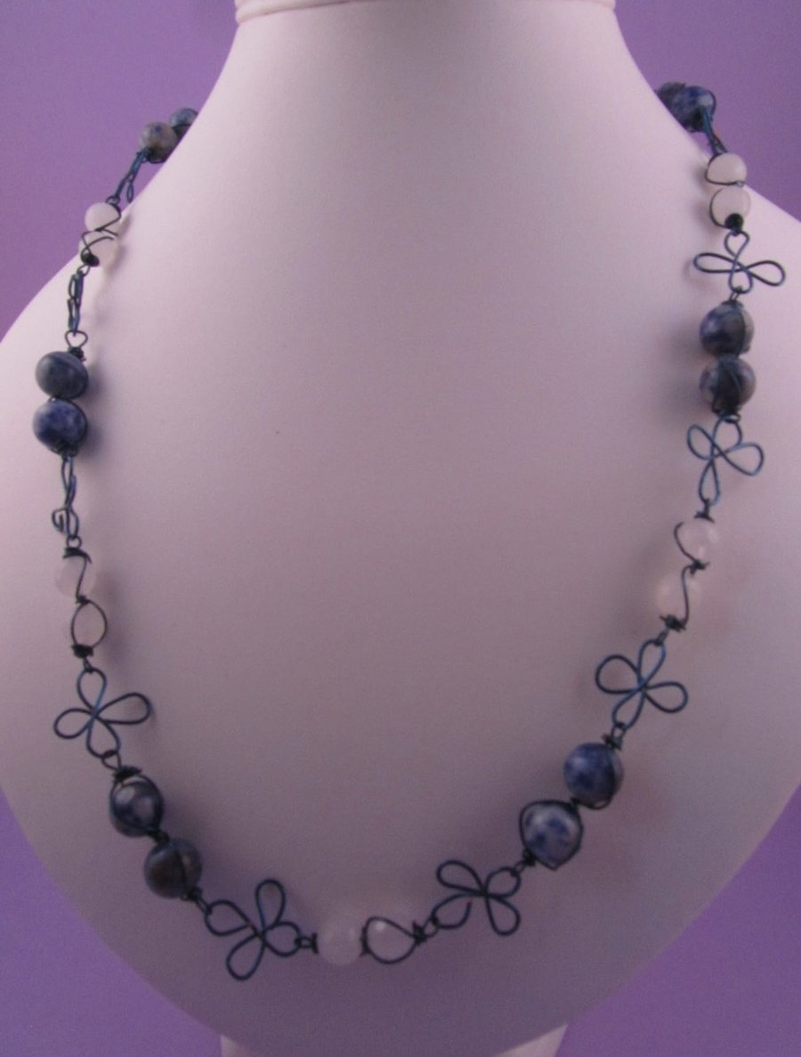 Blue Sodalite White Quartzite Flower Necklace