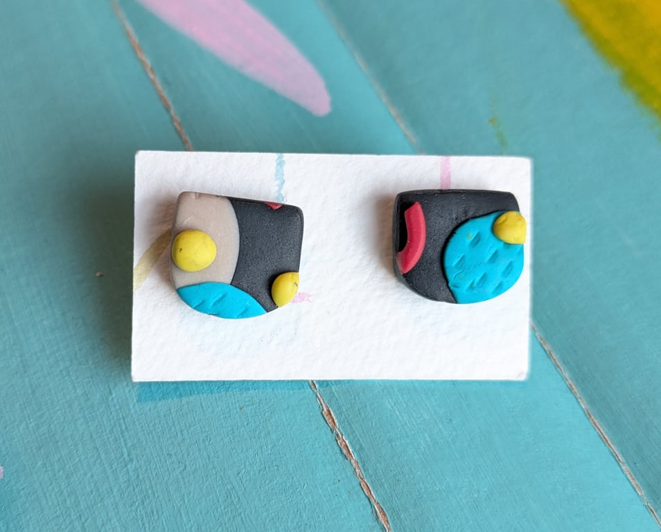 Multicoloured arch-shape polymer clay earrings