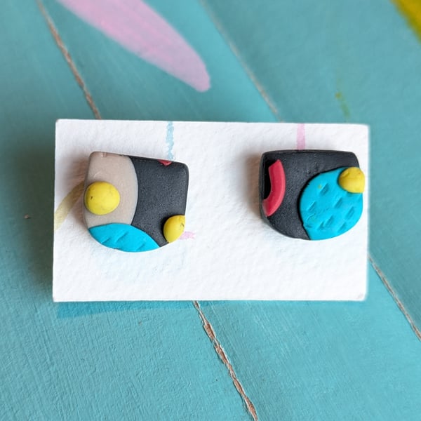Multicoloured arch-shape polymer clay earrings