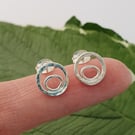 (Made to Order) 9mm Hammered Circle & Plain Oval Stud Earrings (Sterling Silver)