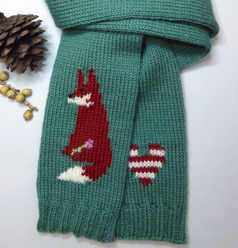 Wool Scarf with Fox and Heart Motif