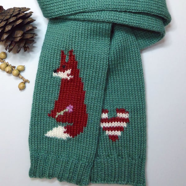 Wool Scarf with Fox and Heart Motif