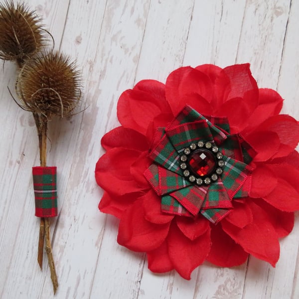 Red & Emerald Green MacGregor Tartan Plaid Flower & Crystal Brooch Corsage 