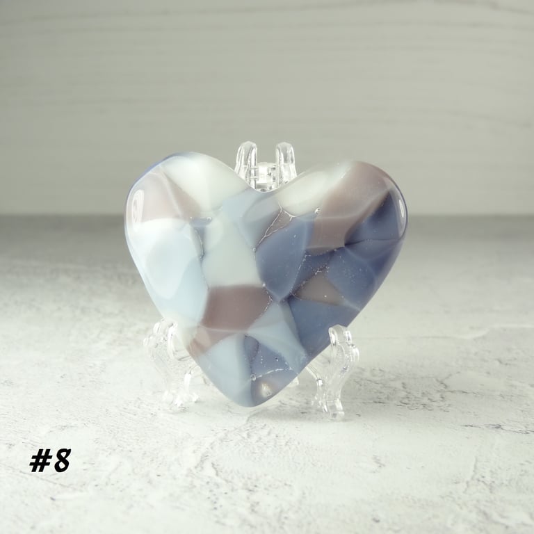 Fused glass purple heart pocket hug with stand 5x4.5cm, handcrafted (8)