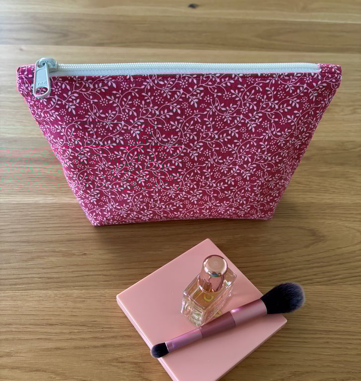 Make up bag, small toiletry bag, water resistant lining, in pink floral design