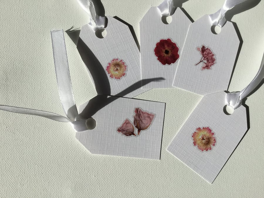 Gift tags. Tags for gifts.Pack of 5 floral gift tags. CC746