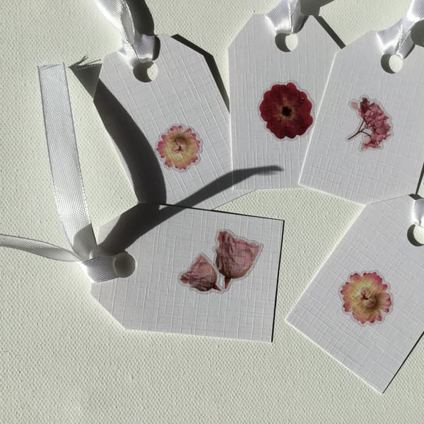 Gift tags. Tags for gifts.Pack of 5 floral gift tags. CC746