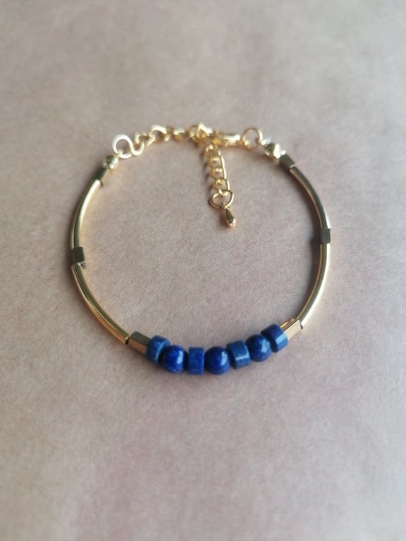 Lapis Lazuli, ball and disc bracelet. 