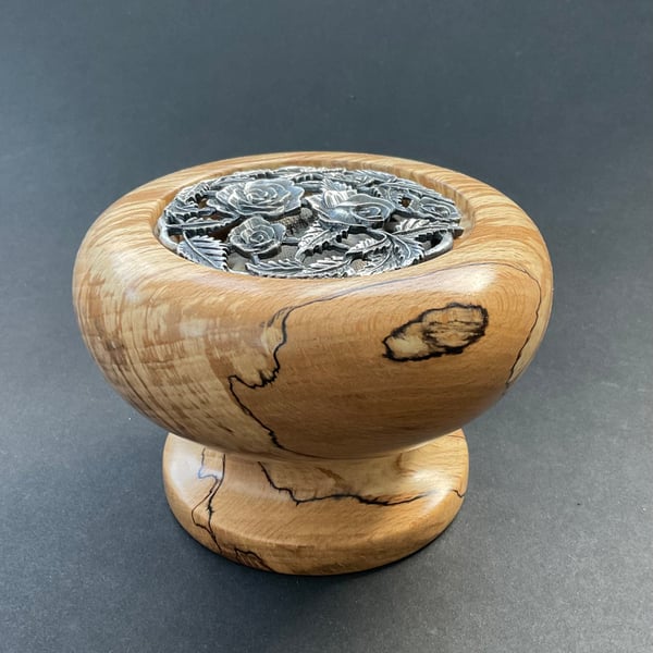 Spalted beech hardwood pot pourri with pewter lid and bag of dried lavender