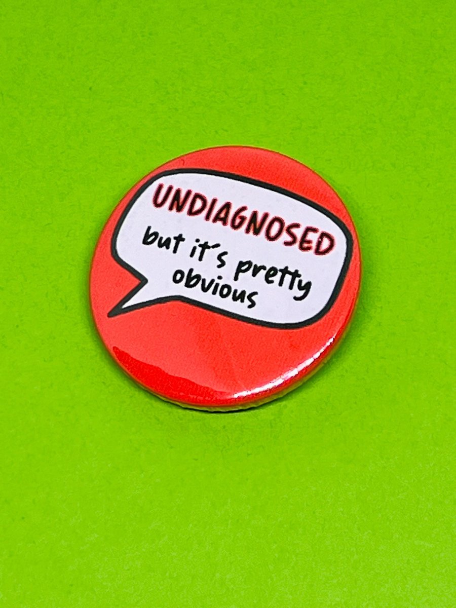 Undiagnosed but it's pretty obvious badge, pocket pebble, magnet or keyring