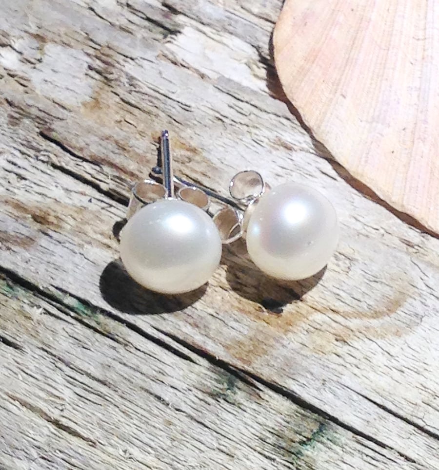 Ivory White Freshwater Pearl Sterling Silver Earrings (ERPRSTWH1) - UK Free Post