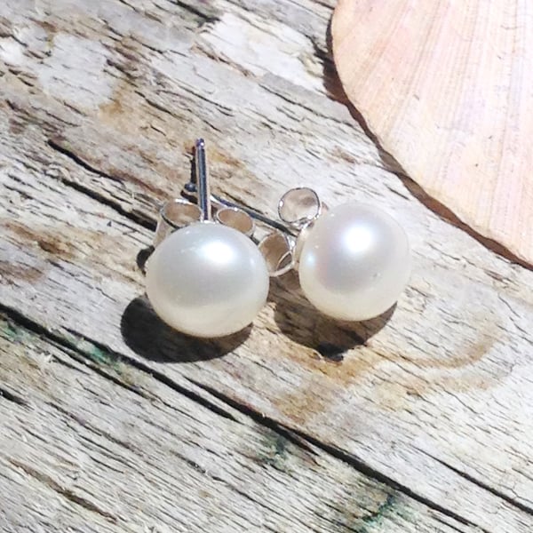 Ivory White Freshwater Pearl Sterling Silver Earrings (ERPRSTWH1) - UK Free Post