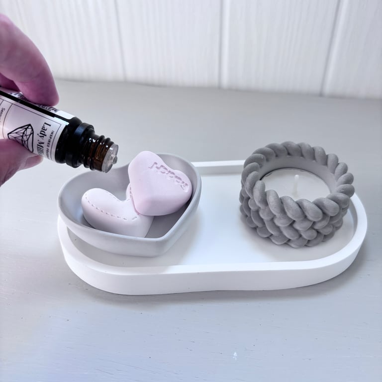 Oval Tray Gift Set with Heart Dish, Diffuser Pebbles & Tea Light Holder