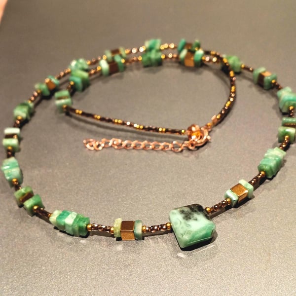 Natural Emerald Gemstone Cube Necklace With Bronze Beads 20 - 22 Inch