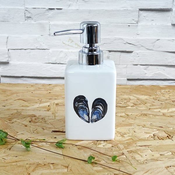 Pump dispenser, mussel shell design, ceramic, soap, hand wash, lotion, shampoo