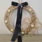 Bumble Bee & Daisy Wreath