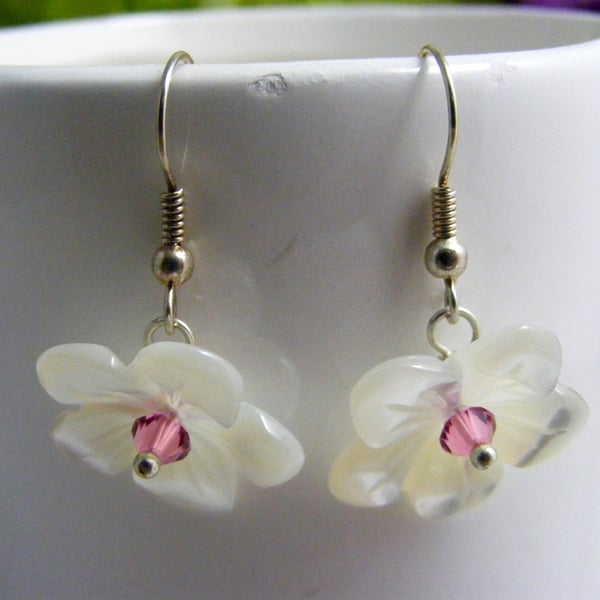 White Mother of Pearl Flower Earrings