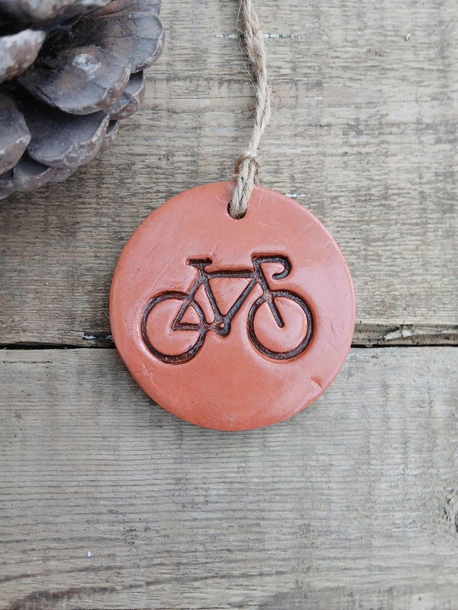 Bicycle Cycling Round Terracotta Hanging Aromatherapy Diffuser