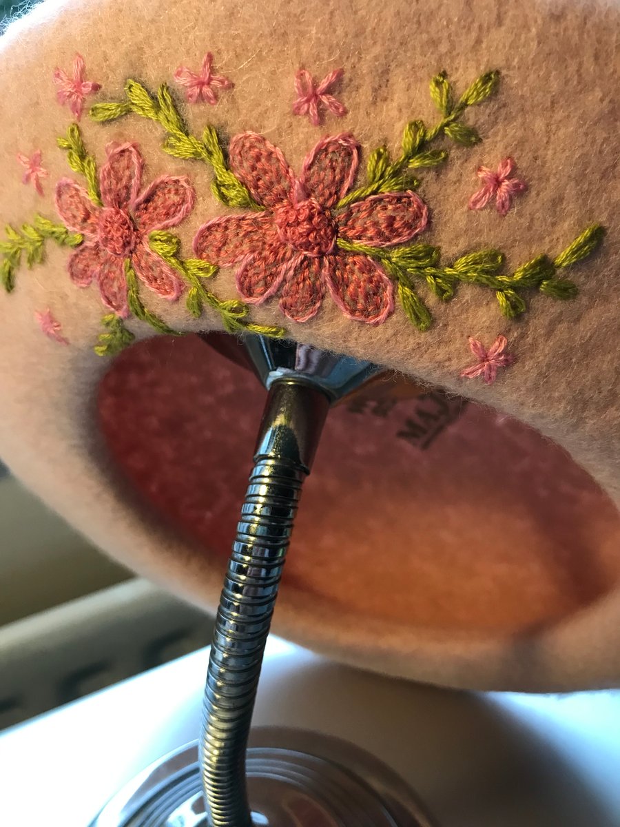 Pale Pink Pure new wool embroidered Beret