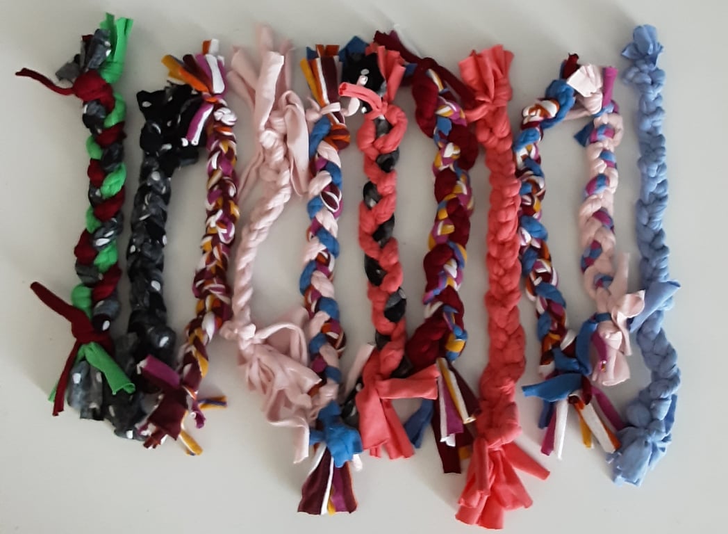 Set of 2 T shirt Dog Toys