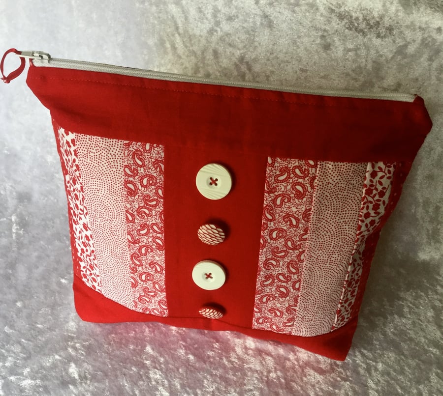 Red and white stripy patchwork zipped pouch