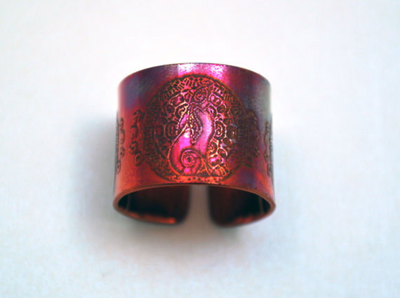 Etched copper moongazing hare ring - adjustable size