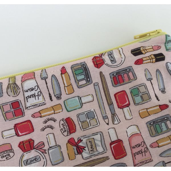 Make up fabric cosmetic bag