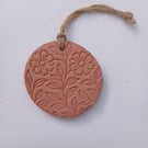 Daisies Round Terracotta Hanging Aromatherapy Diffuser