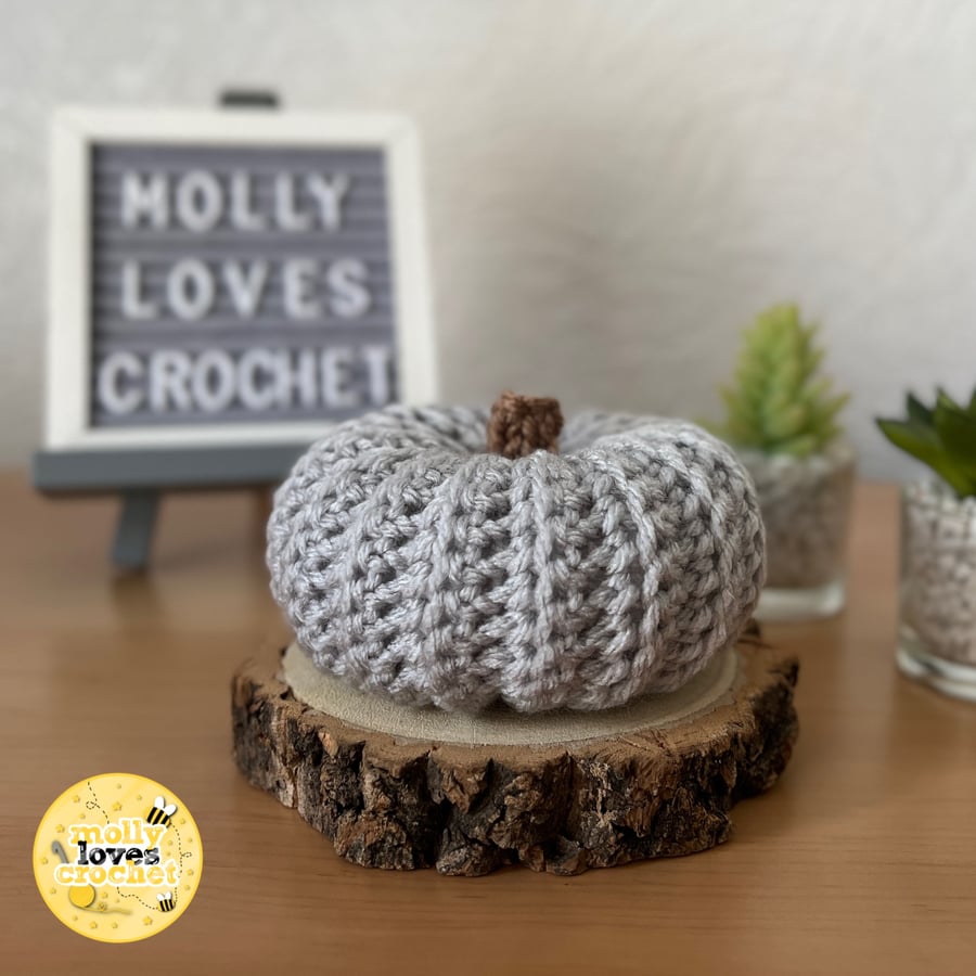 Autumn Crochet Pumpkin LIGHT GREY