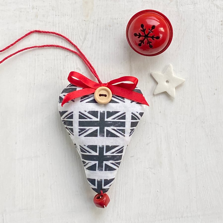UNION JACK CHRISTMAS HEART DECORATION