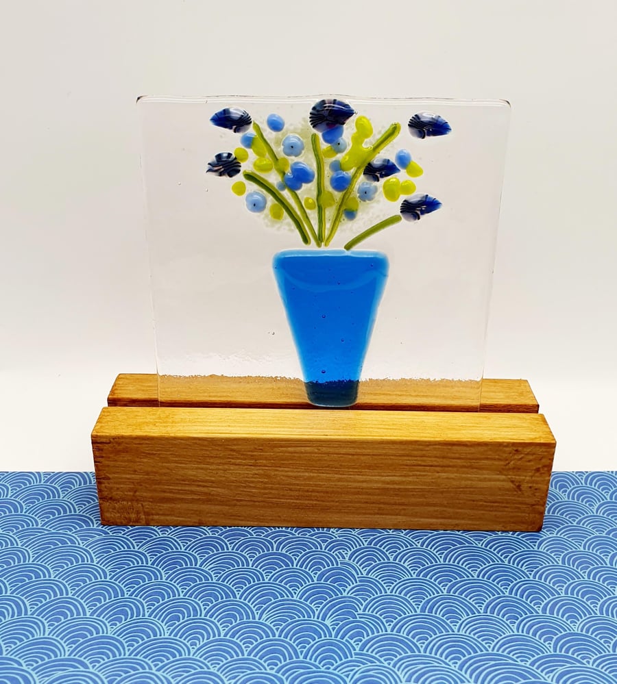 Fused Glass Everlasting Flowers in a Vase’ Tile in a Wooden Stand