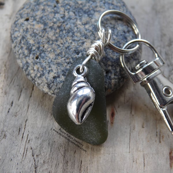 Olive Green Cornish Sea Glass with Seashell Charm Bag Charm Keyring K457