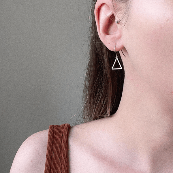 Hypoallergenic minimal triangle earrings, minimalist jewellery, gift for her