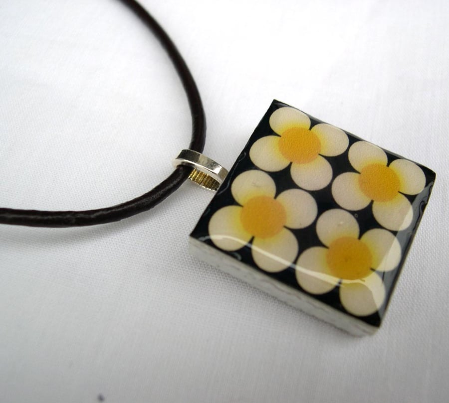 Unusual Gift Brown Leather thong Ceramic Tile Necklace Retro Resin Pendant