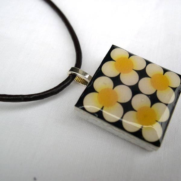 Unusual Gift Brown Leather thong Ceramic Tile Necklace Retro Resin Pendant