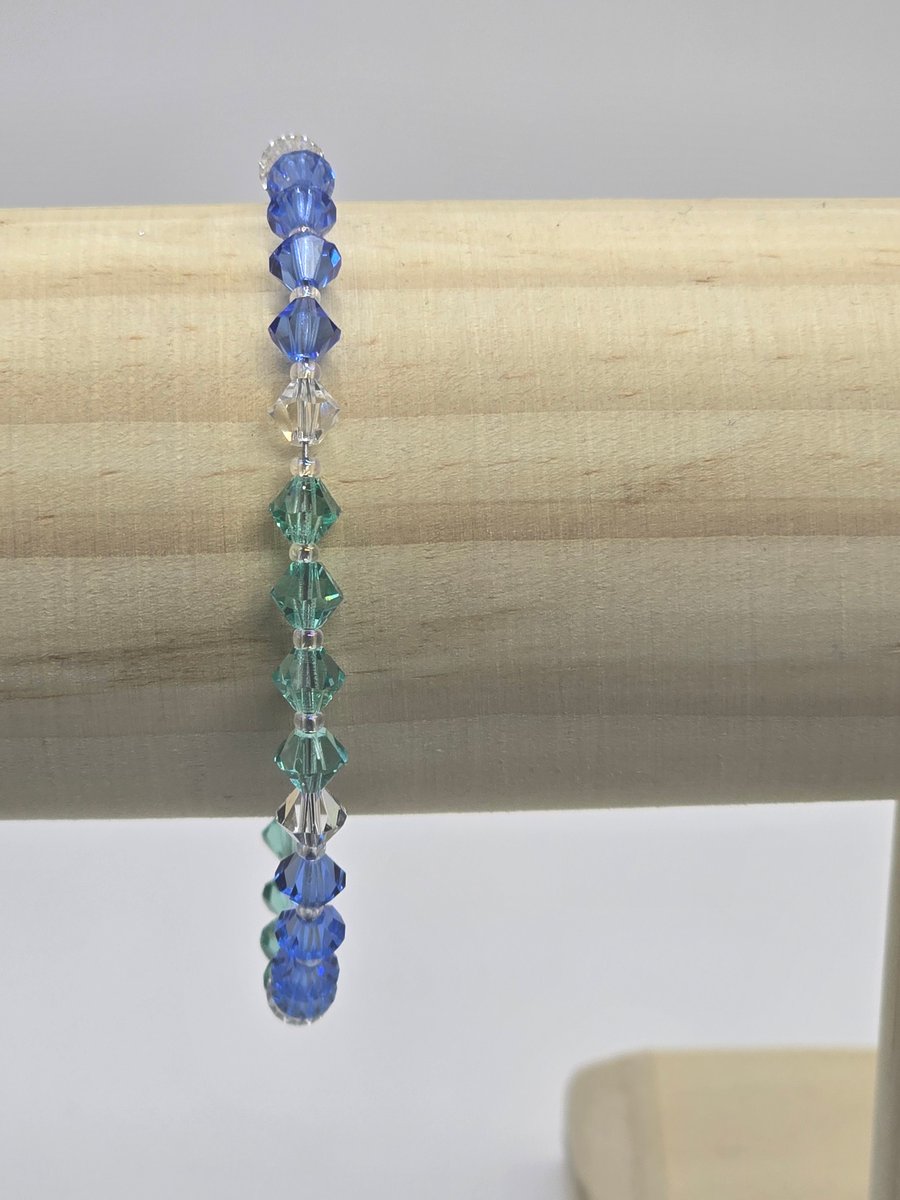 Light and dark blue preciosa crystal bracelet
