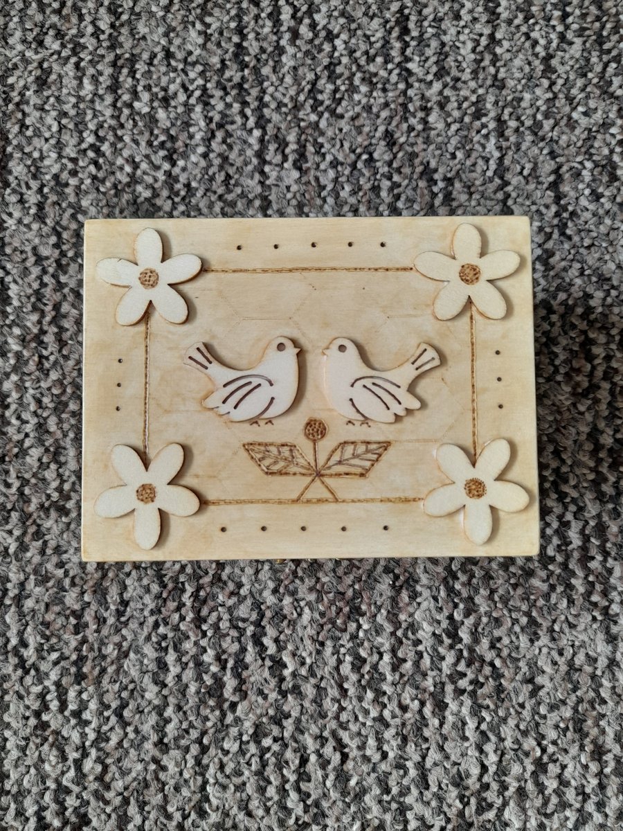 Keepsake box. Engraved wooden jewelry box.