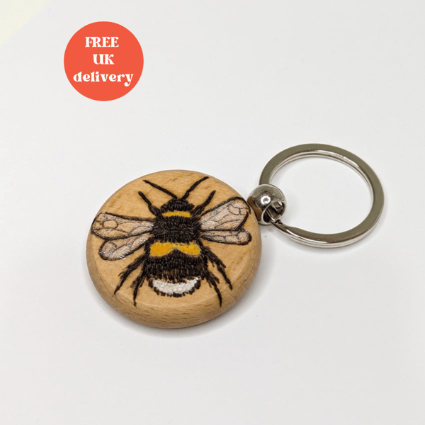 Bee pyrography wooden keyring, unisex gift for a bee lover