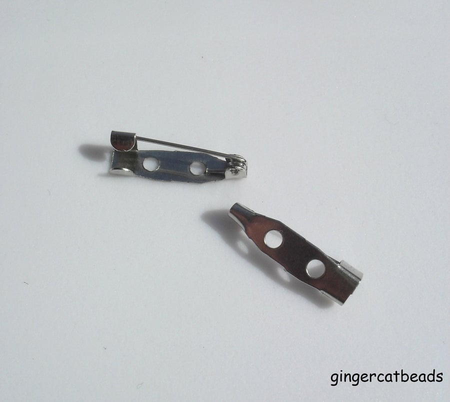 25 x Nickel Brooch Pin Backs - 20mm - Silver Tone 