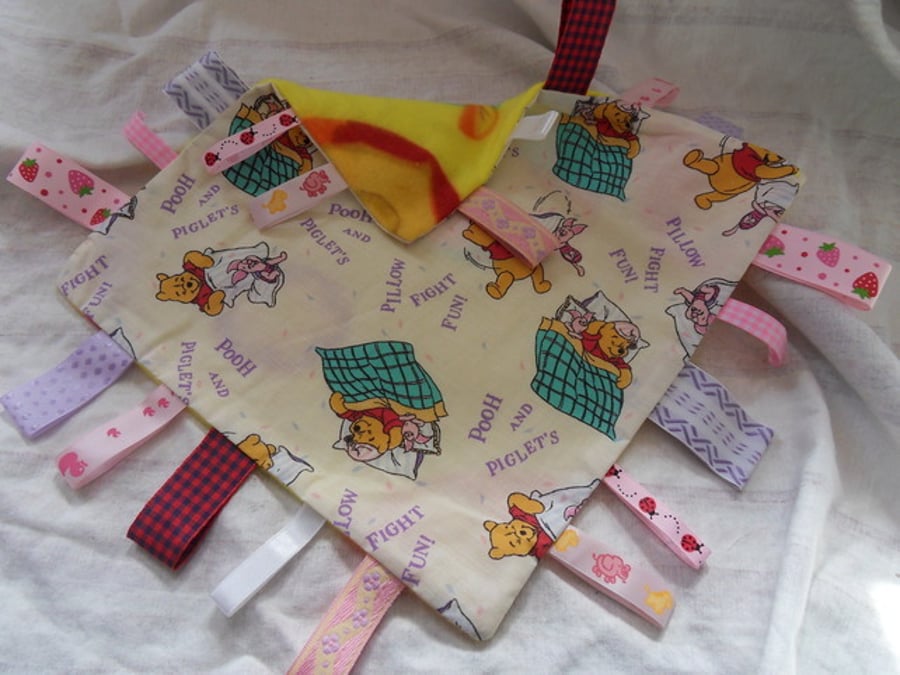 Winnie The Pooh Tag-blanket toy (5)