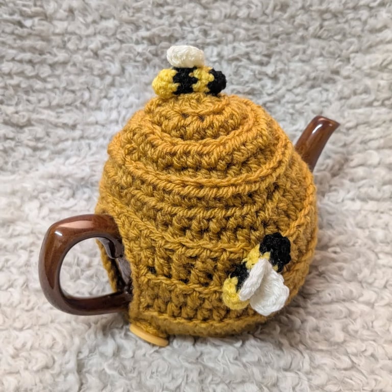 Beehive Tea Cosy to fit a small sized 1-2 cup teapot 